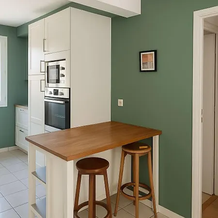 Spacieux De 92m2 Apartament *